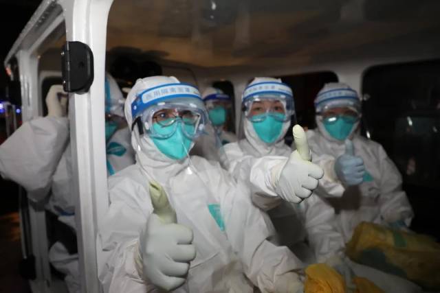 增援荔湾!广州医科大学附属肿瘤医院185名医护人员上门为群众进行核酸检测